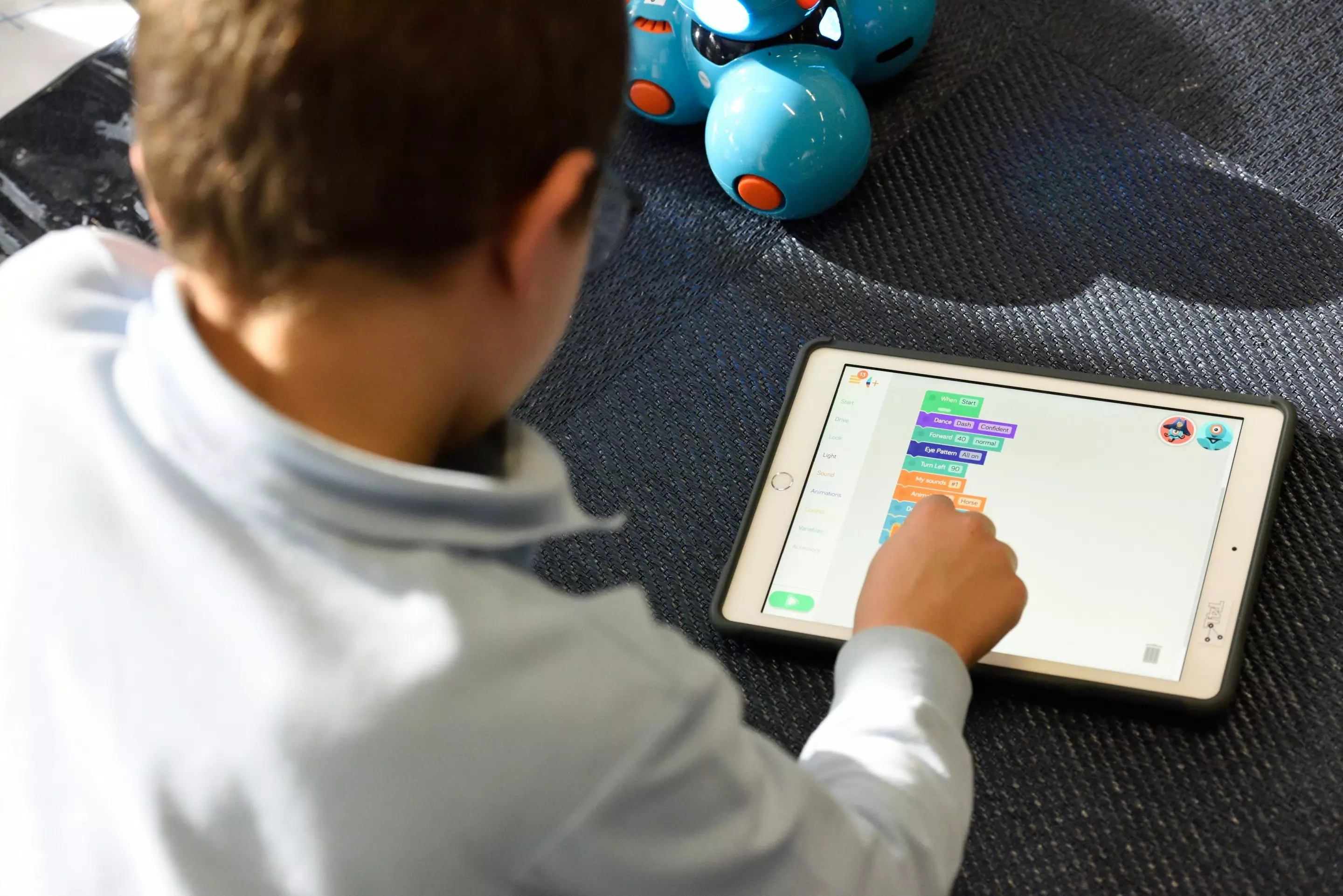 Kid Coding with Scratch